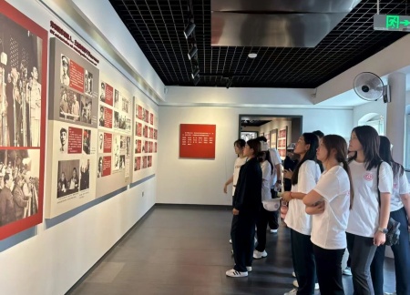铭记历史，薪火相传——beat365英国官网艺术学院赓续红色基因培育艺术英才