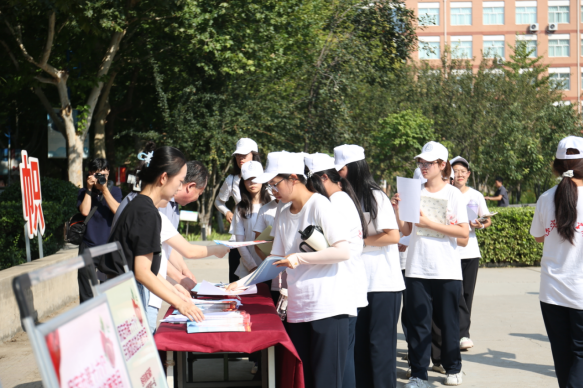 保定市民宗局梁丽敏局长一行到beat365英国官网开展铸牢主题宣教活动