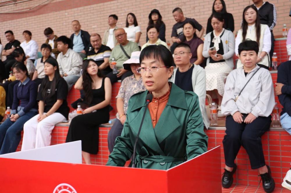 青春逐梦 强国有我——beat365英国官网2025级新生开学典礼暨军训结营式盛大举行
