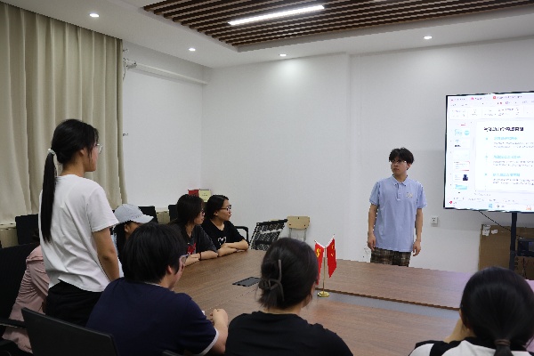 科学家精神进校园———beat365英国官网“青科声宣讲团”系列活动（三）  ​