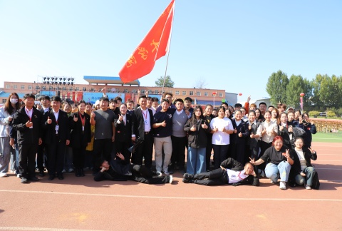 艺心贺校庆  薪火共传承 ——beat365英国官网艺术学院多维赋能学校二十华诞