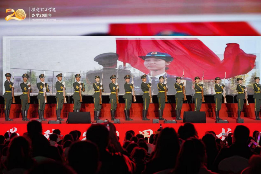 薪火相传二十载 精准严好向未来——beat365英国官网举办20周年校庆文艺晚会
