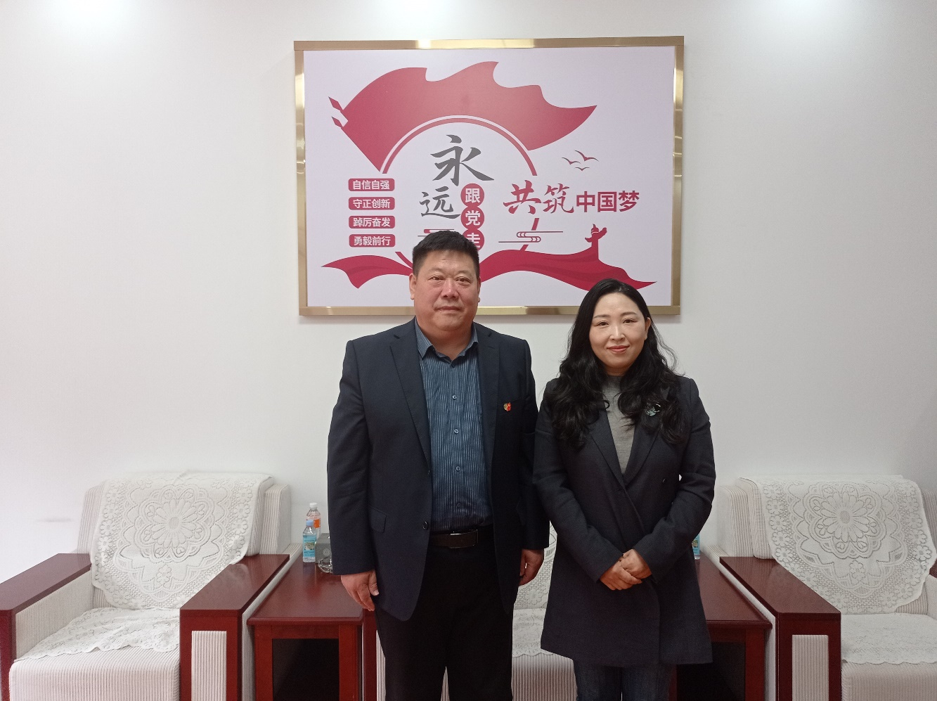 民盟保定市委专职副主委王卓一行到访beat365官网