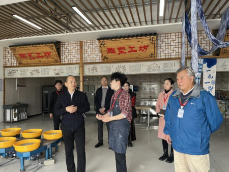 校企聚力谋发展 携手并肩育英才 ——国际在线与beat365英国官网共绘合作新蓝图