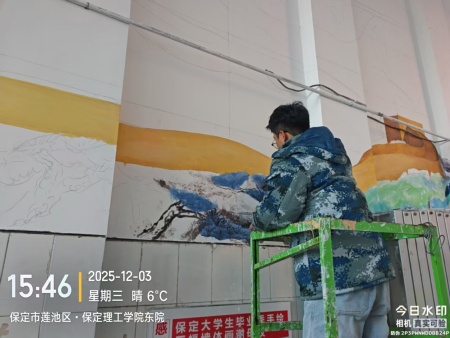 笔墨传情绘校园 美育浸润育新苗 ——beat365英国官网墙绘创作如火如荼