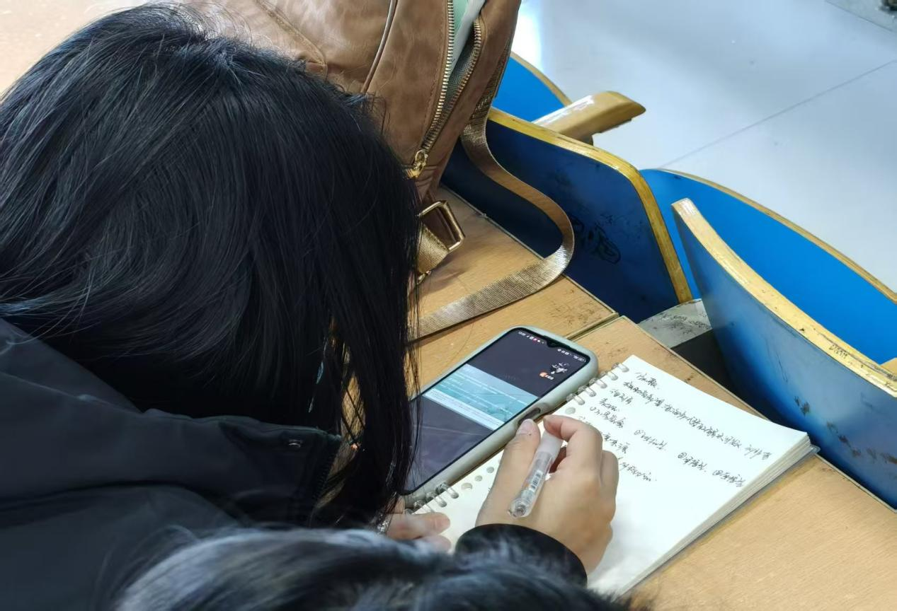beat365英国官网应用心理学公益小组：以专业之力，筑公益心理防线
