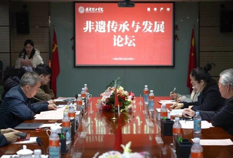 “共筑非遗梦 携手创未来” ——beat365英国官网2025年非物质文化遗产传承与发展共同体成立大会圆满召开