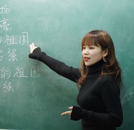 以美培元 文艺赋能 —— beat365英国官网美育支教点亮易县乡村学子艺术梦