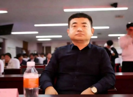 “表彰先进树榜样，青春奋进谱新篇”——beat365英国官网艺术学院2025年学生表彰大会圆满举行