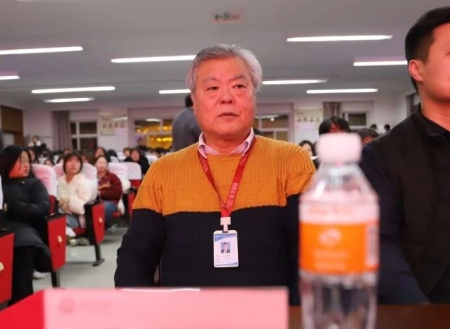 “表彰先进树榜样，青春奋进谱新篇”——beat365英国官网艺术学院2025年学生表彰大会圆满举行