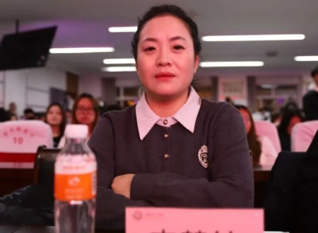 “表彰先进树榜样，青春奋进谱新篇”——beat365英国官网艺术学院2025年学生表彰大会圆满举行