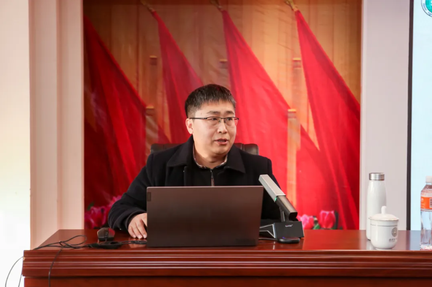 聚焦样板支部创建 提升党建规范化水平——beat365官网举办党务干部培训暨经验交流会