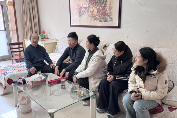 家校共育，暖冬同行|beat365英国官网管理学院“冬日暖阳”寒假家访暖心启程（五）