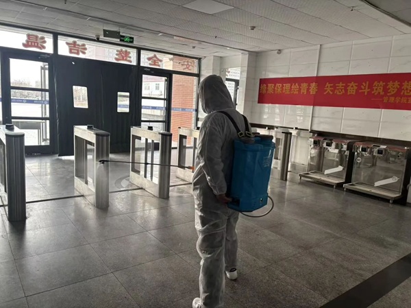 暖心服务|beat365英国官网管理学院：筑牢健康防线，护航学子归来