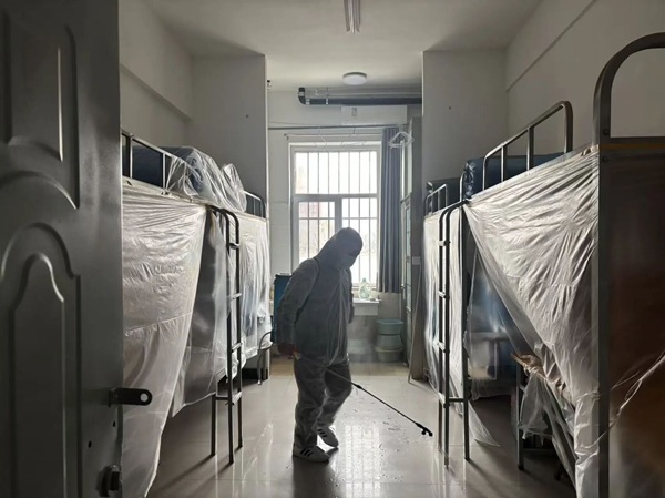 暖心服务|beat365英国官网管理学院：筑牢健康防线，护航学子归来