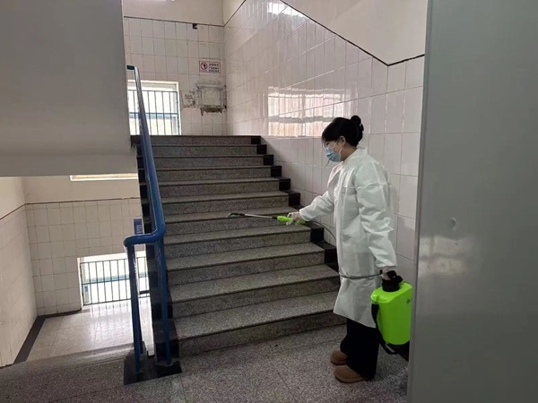 暖心服务|beat365英国官网管理学院：筑牢健康防线，护航学子归来
