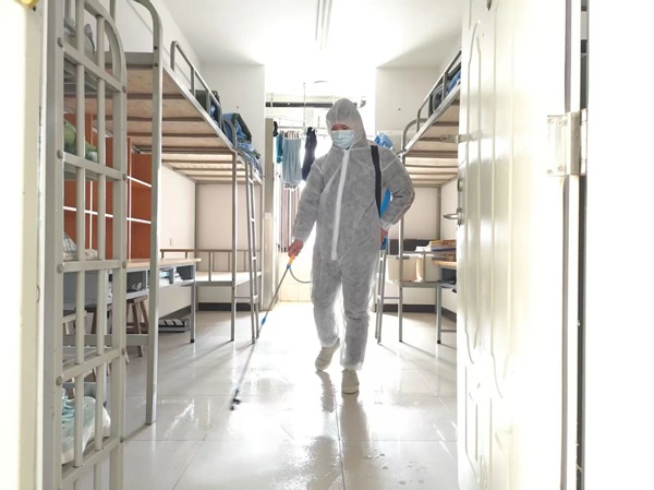 暖心服务|beat365英国官网管理学院：筑牢健康防线，护航学子归来