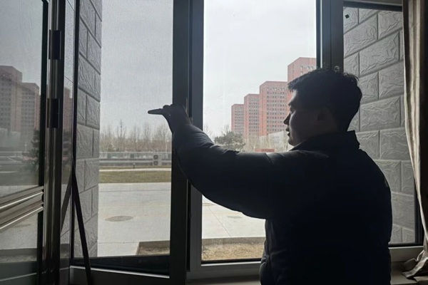 暖心服务|beat365英国官网管理学院：辅导员开展宿舍通风及安全排查工作