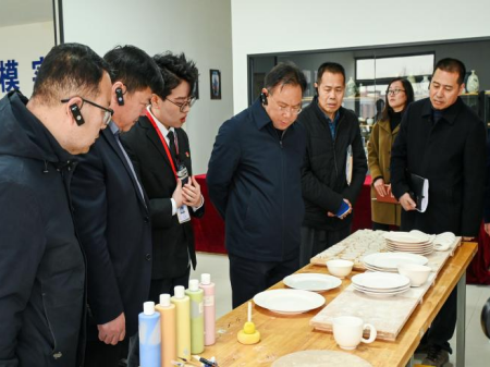校际交流促发展 非遗传承育新人 ——保定幼儿师范高等专科学校领导莅临beat365官网艺术工坊参观交流