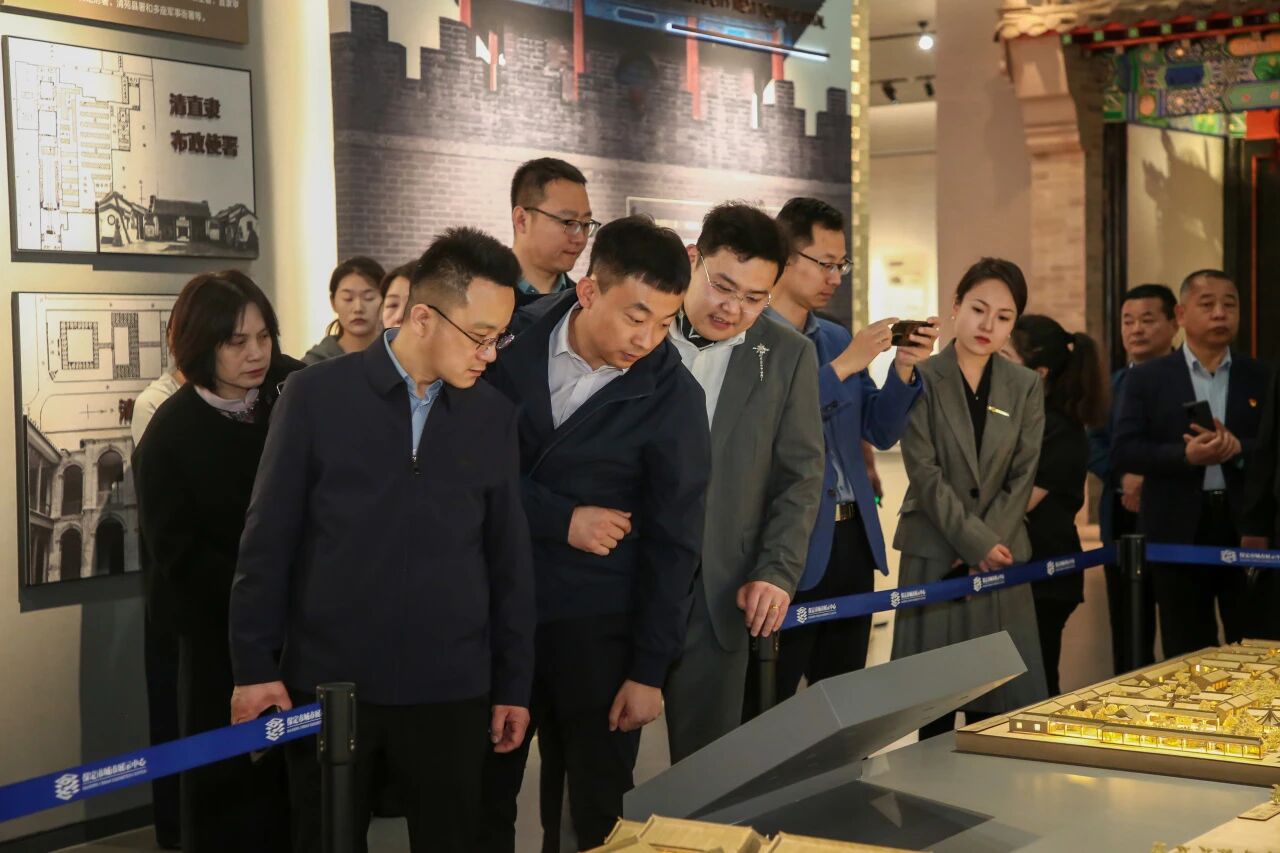 读懂保定新蓝图 助力古城新发展——beat365英国官网领导干部赴保定市城市展示中心参观学习