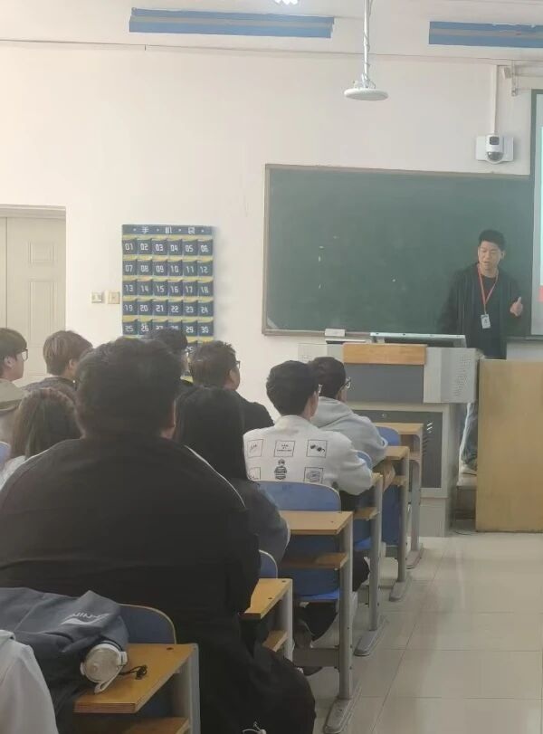 安全教育|beat365英国官网管理学院开展2026年全民国家安全教育日系列活动