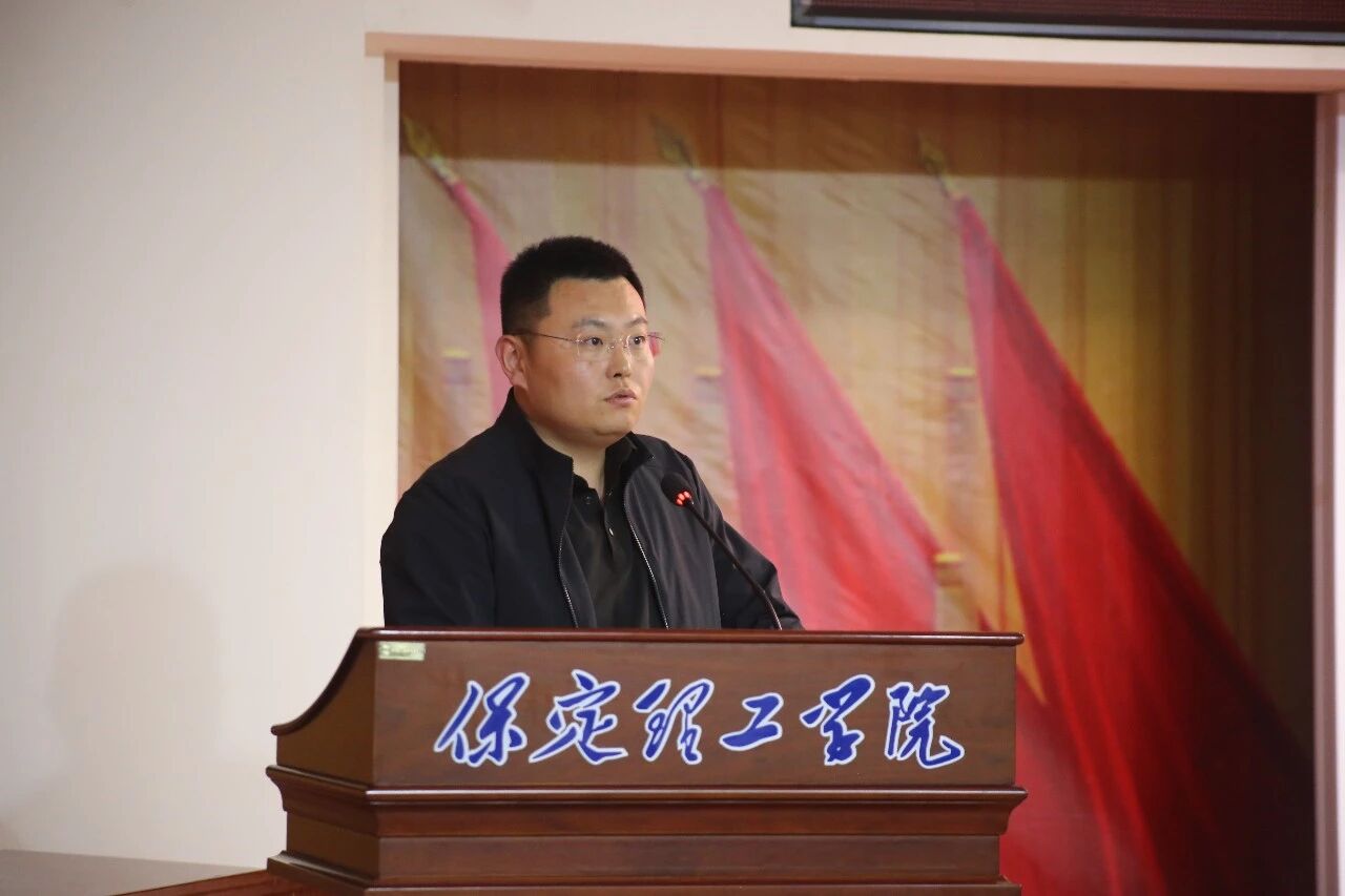 大咖进校园 职场开讲啦｜保定人社就业宣讲走进beat365英国官网