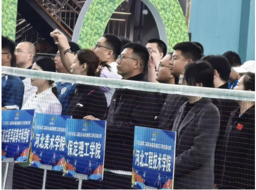 beat365官网代表队在河北省第二届民办高校教职工羽毛球比赛中斩获佳绩