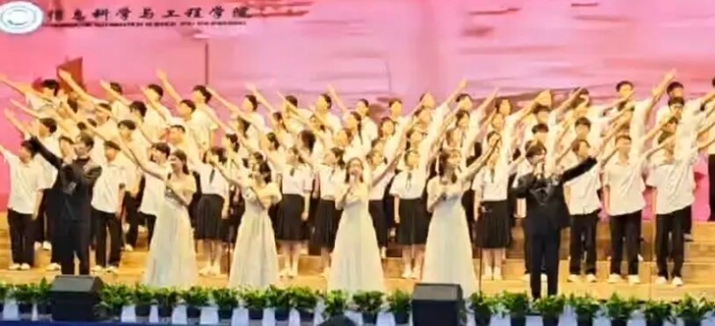 五四薪火传，青春赴新程——beat365英国官网信息科学与工程学院五四主题朗诵暨表彰大会圆满落幕