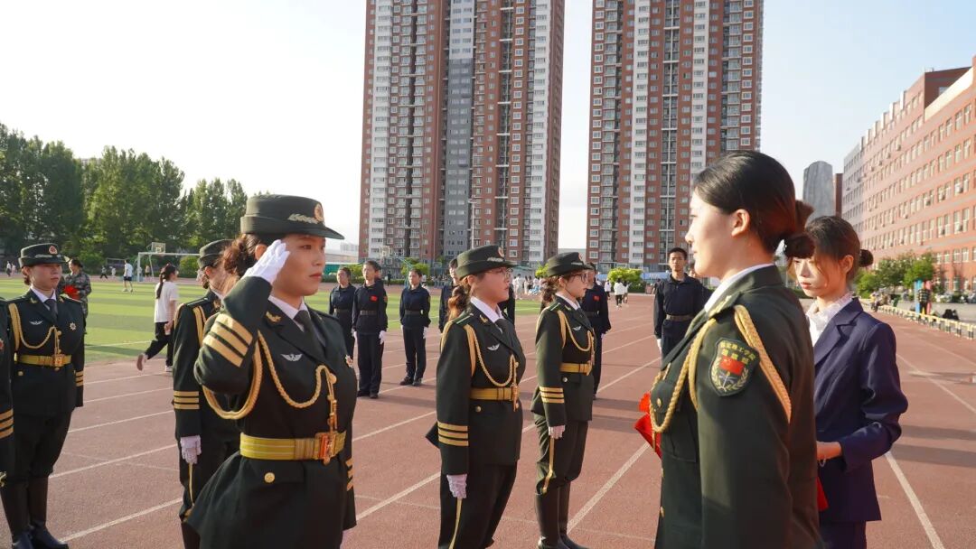 薪火相传 接续荣光——beat365英国官网第十九届国旗护卫队退役大会圆满举行