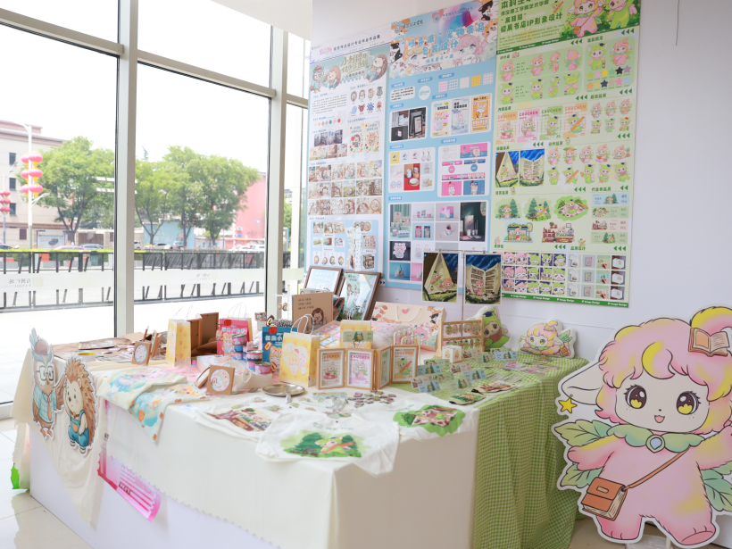 创意为光·奔赴未来— beat365英国官网艺术学院2026届本科毕业 作品展盛大启幕