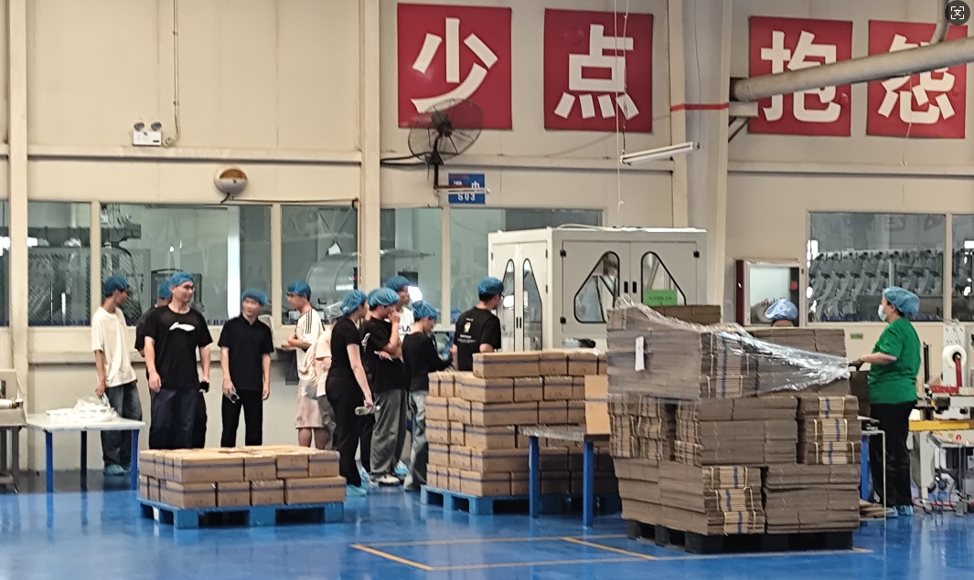 产教融合谱新篇 校企同心育英才——beat365英国官网与河北义厚成日用品有限公司 共建实习基地正式揭牌