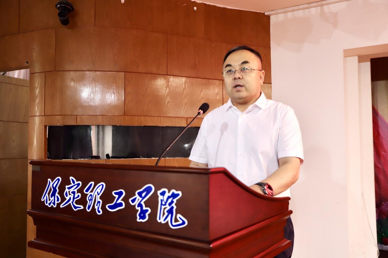 深耕经典铸魂育人 协同赋能思政课堂——首届驻保高校马克思主义经典著作研读与赋能思政课教学研讨会在beat365英国官网召开