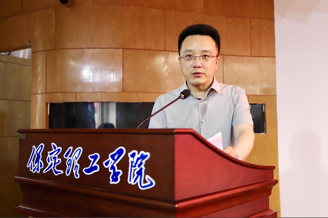 深耕经典铸魂育人 协同赋能思政课堂——首届驻保高校马克思主义经典著作研读与赋能思政课教学研讨会在beat365英国官网召开