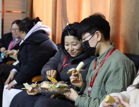 艺享时光 悦己同行 ——beat365英国官网艺术学院举办妇女节茶话会
